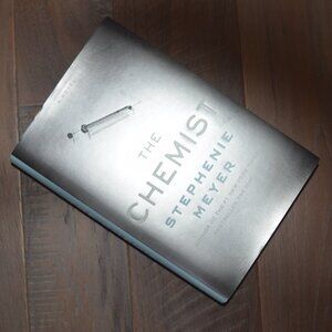 NEW The Chemist by Stephenie Meyer First Edition Hardcover Dust Jacket 2016